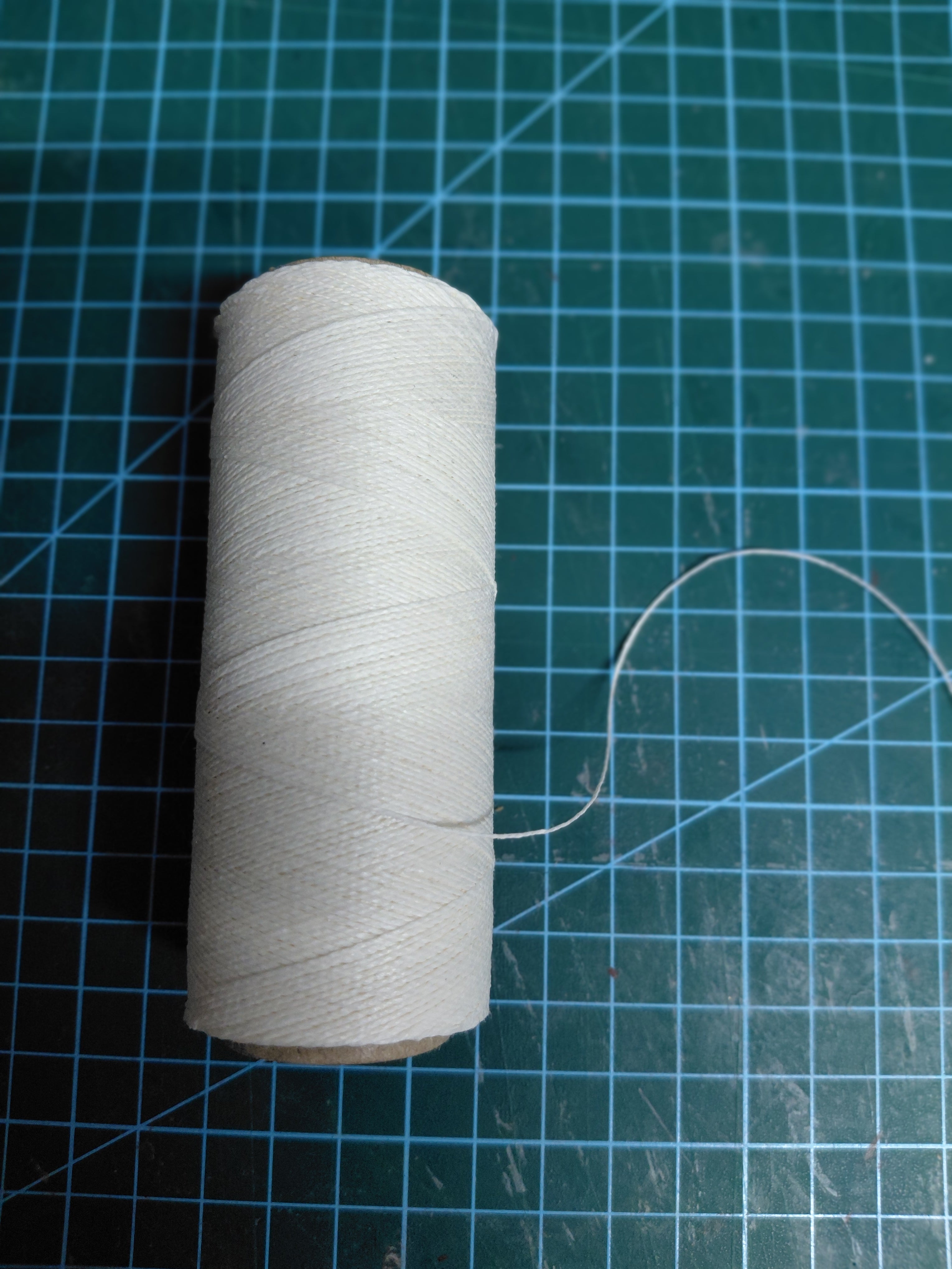 Linen Thread for Bookbinding — Natural (20m)